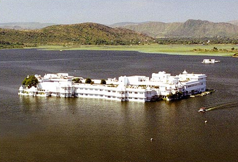 Lake Palace,  Udaipur Tours